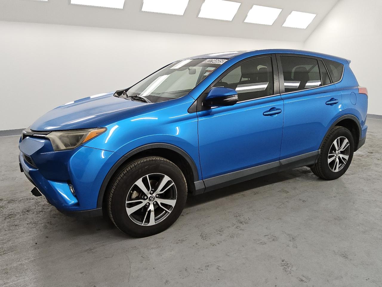 2018 Toyota RAV 4 - Image 1