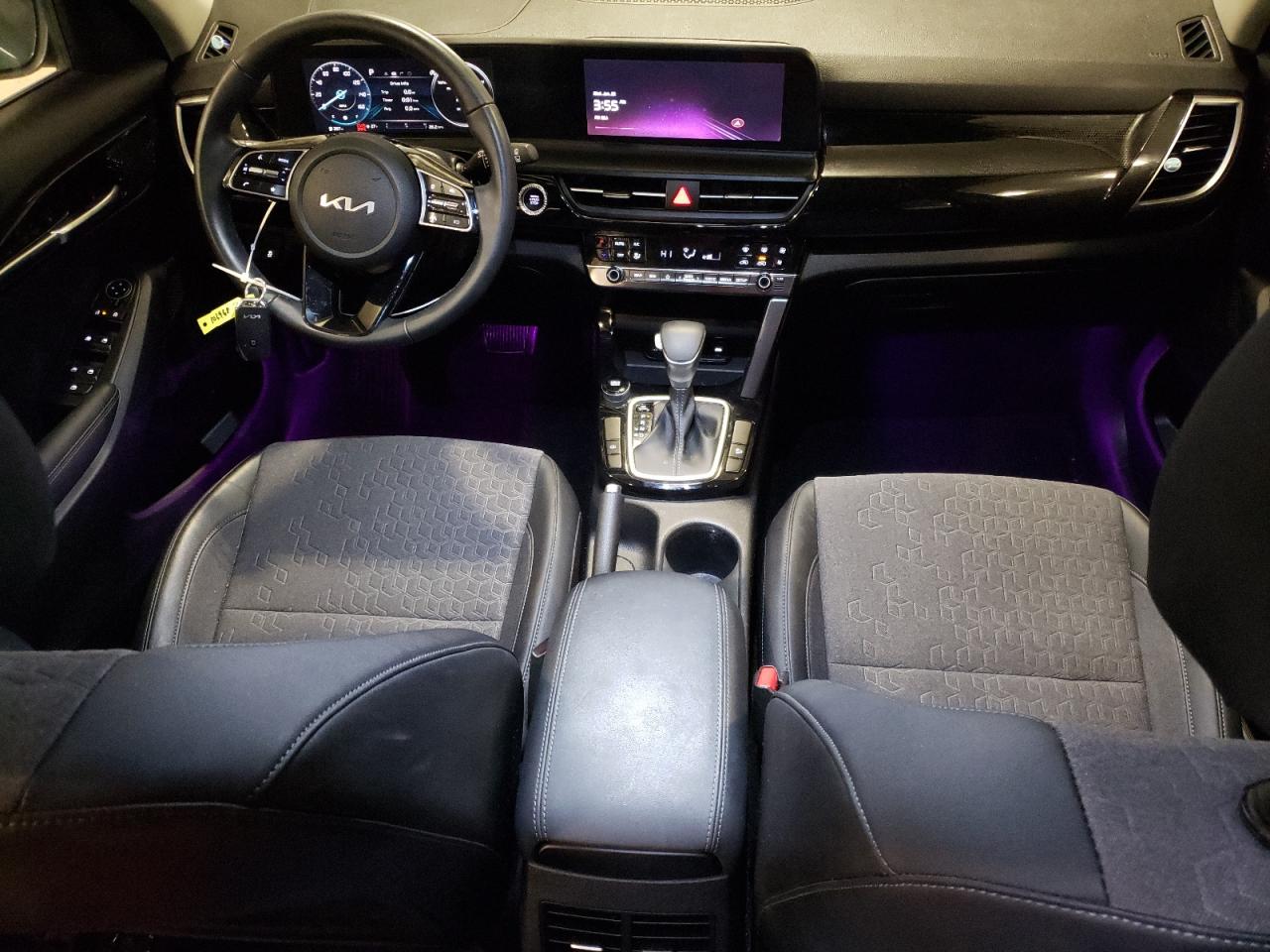 2024 Kia Seltos - Image 8