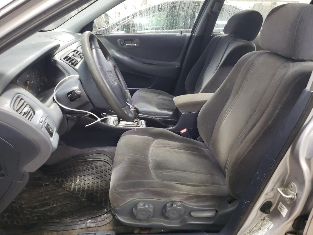 2000 Honda Accord - Image 7
