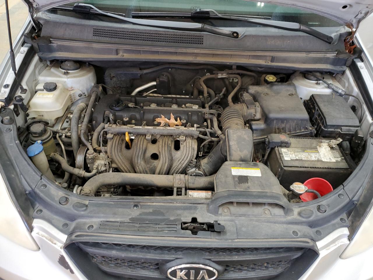 2008 Kia Rondo - Image 12