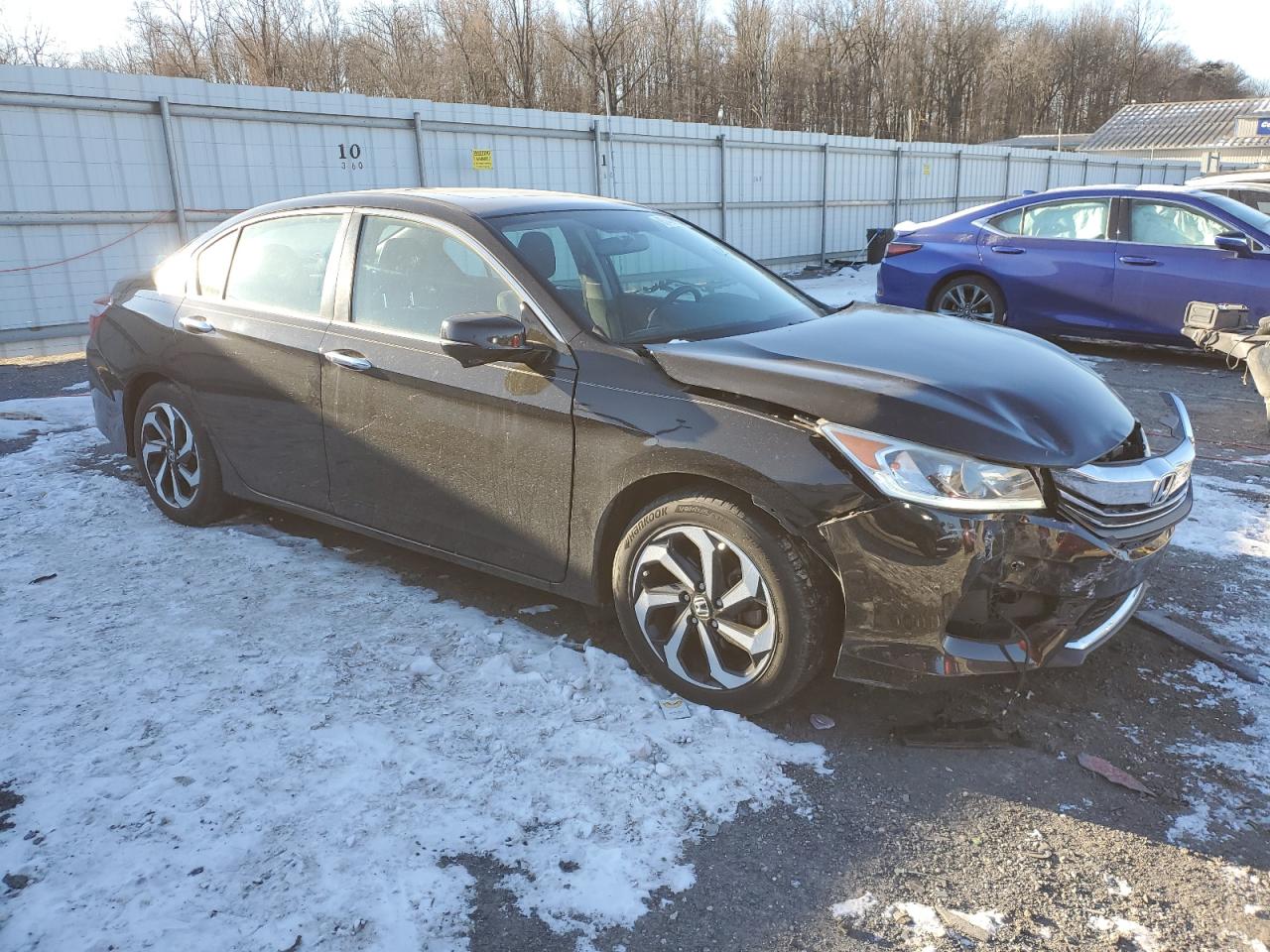 VIN 1HGCR2F79HA042953 2017 HONDA ACCORD no.4