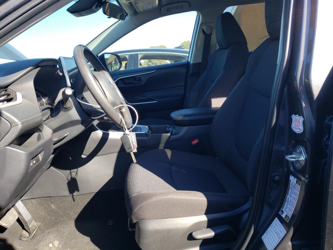 2024 Toyota RAV 4 - Image 7