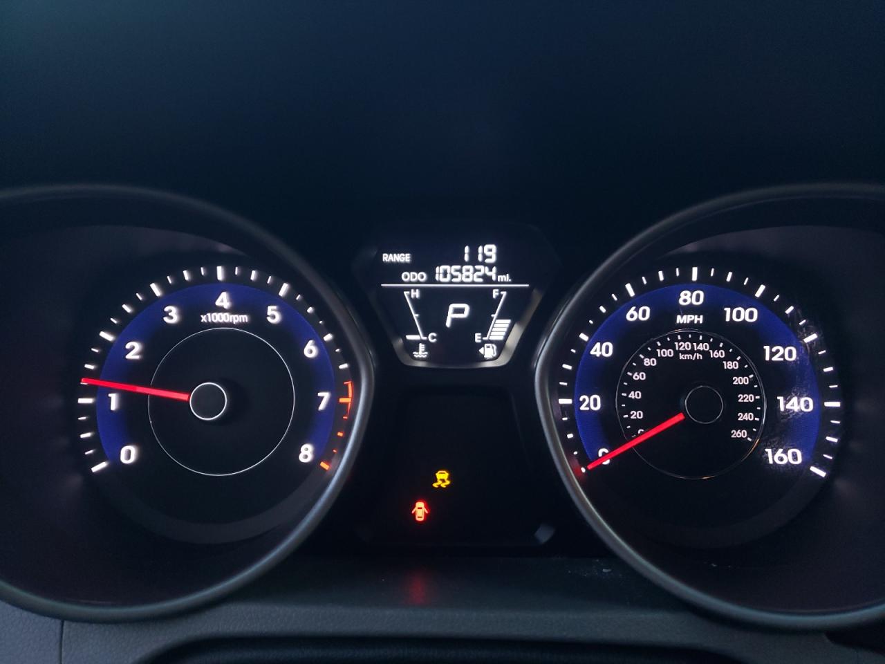 2013 Hyundai Elantra - Image 9