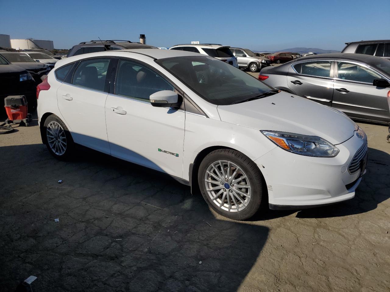 VIN 1FADP3R47EL364156 2014 FORD FOCUS no.4