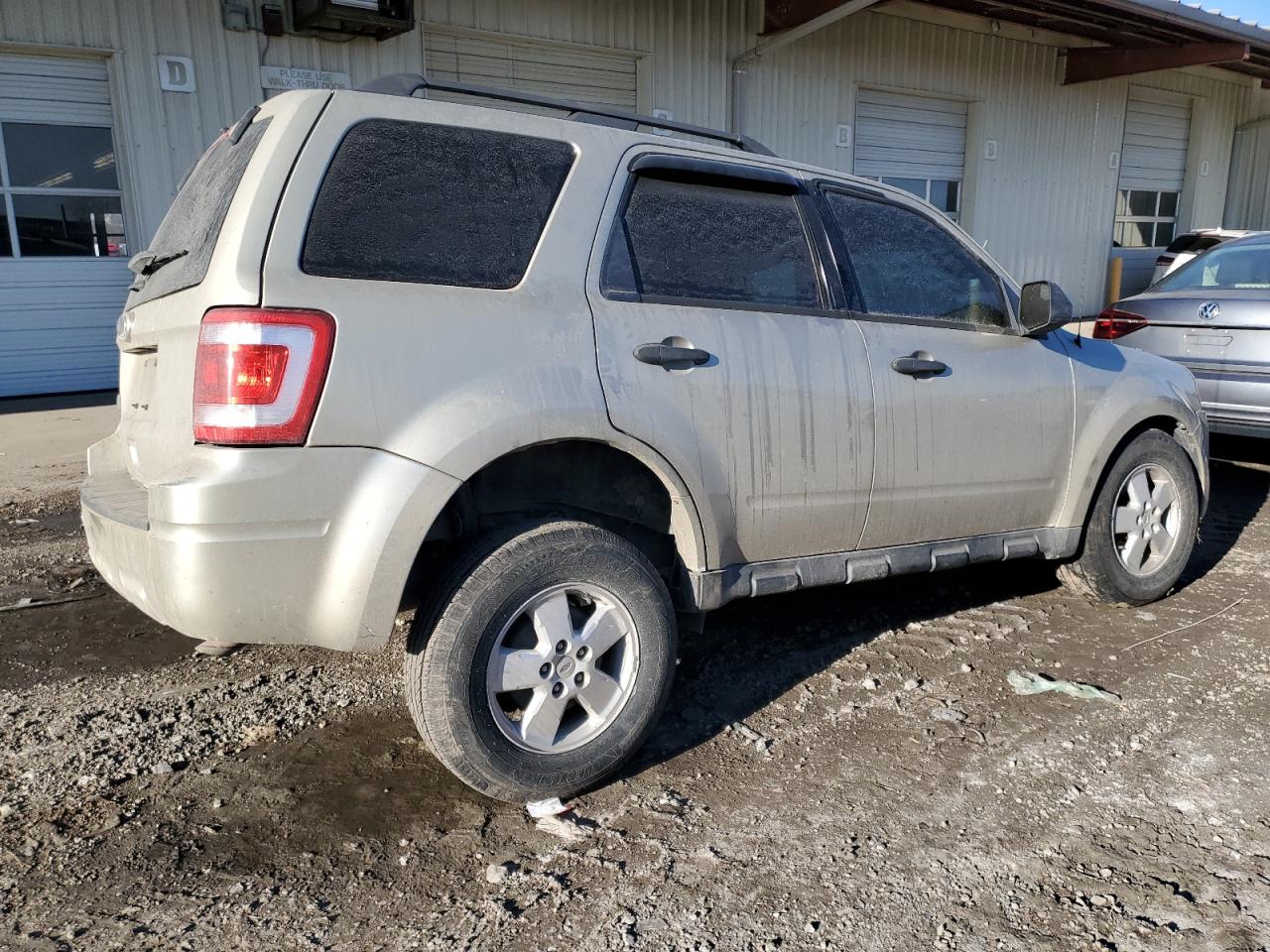 2011 Ford Escape - Image 3