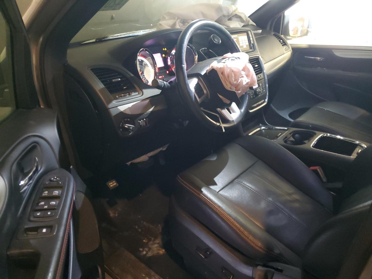 2019 Dodge Caravan - Image 8