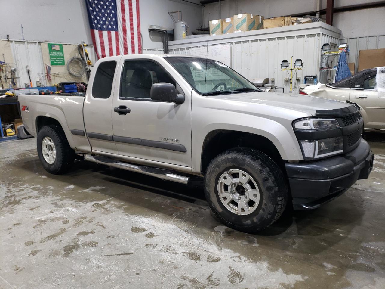 2004 Chevrolet Colorado - Image 4
