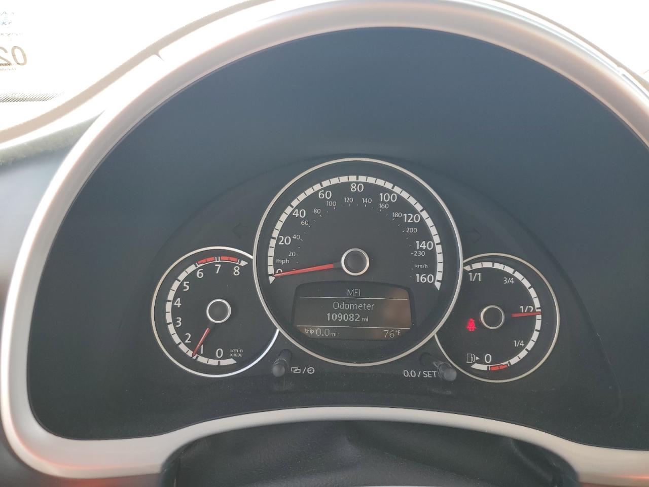 2014 Volkswagen Beetle - Image 9