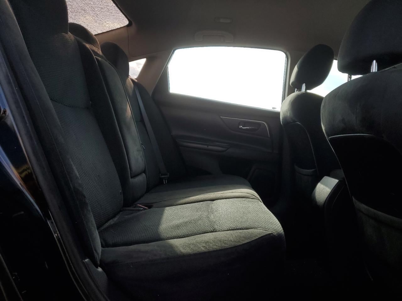 2015 Nissan Altima - Image 10