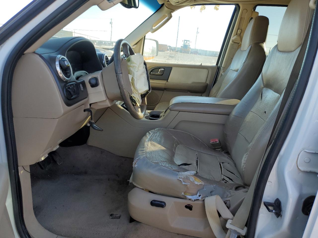 2004 Ford Expedition - Image 7