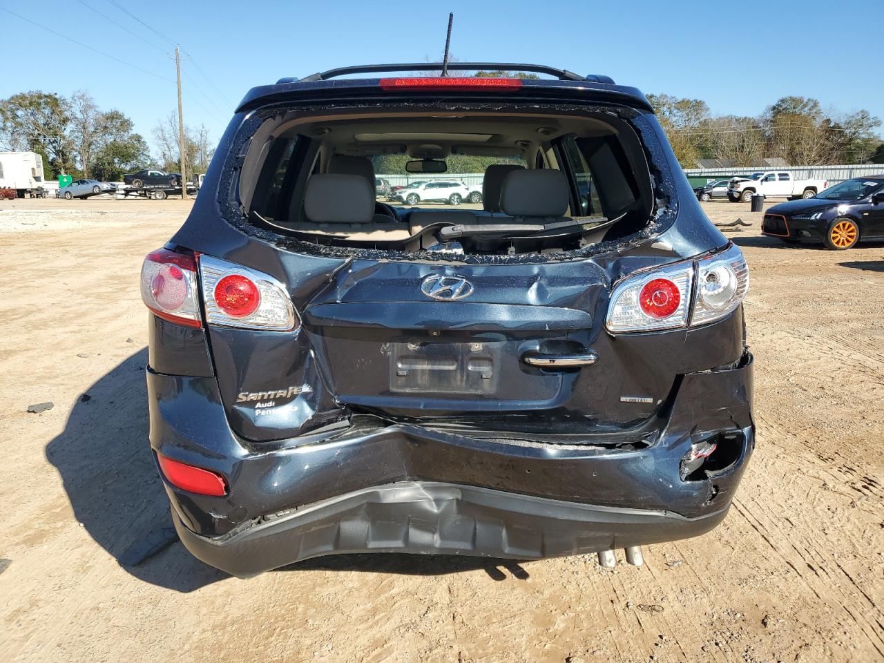 2012 Hyundai Santa Fe - Image 6