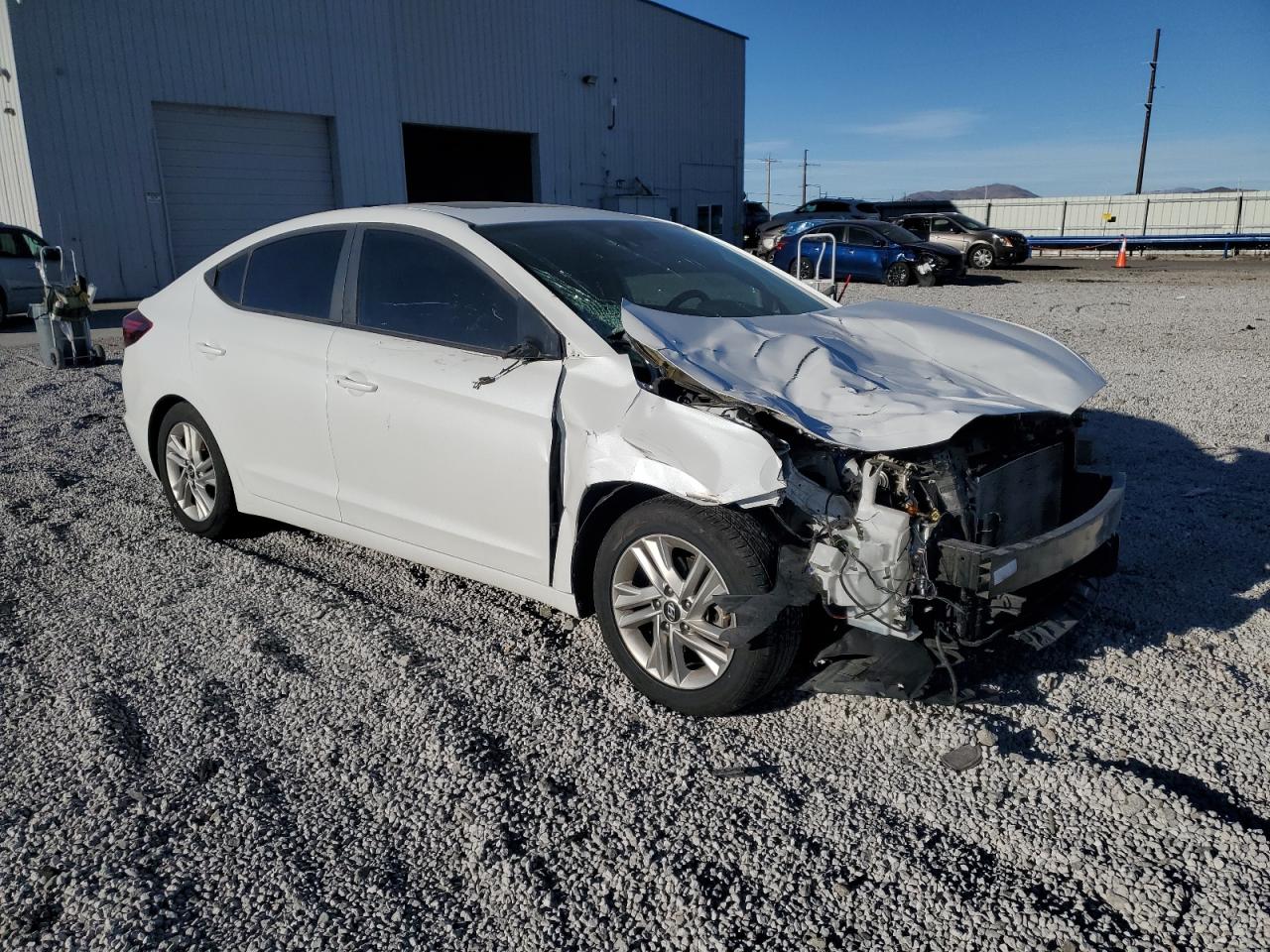 2019 Hyundai Elantra - Image 4