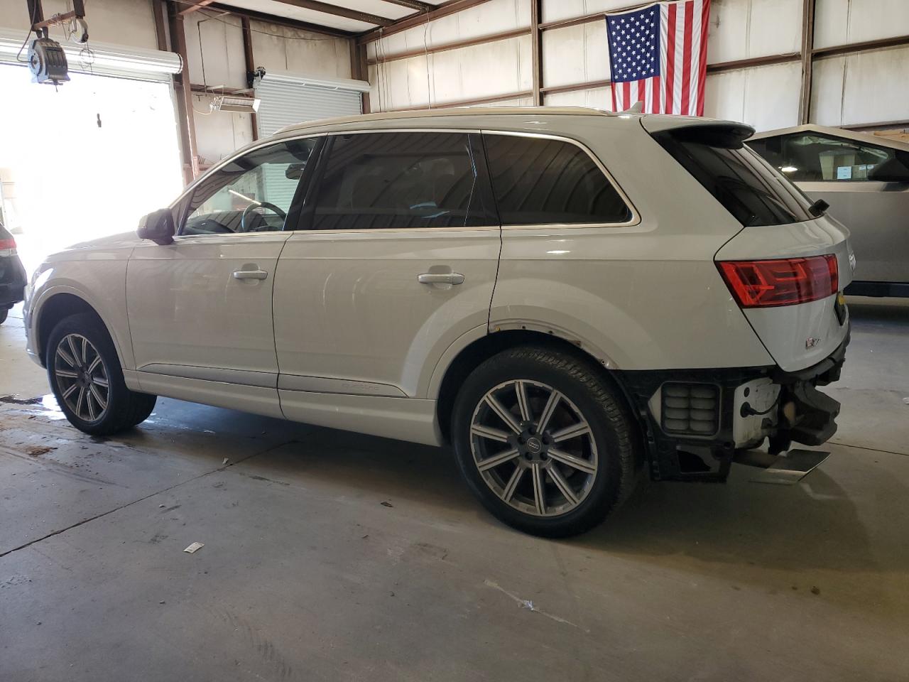 2018 Audi Q7 - Image 2