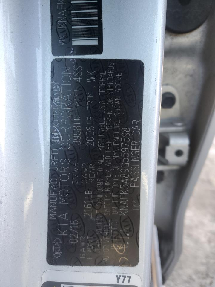 2016 Kia Forte - Image 12