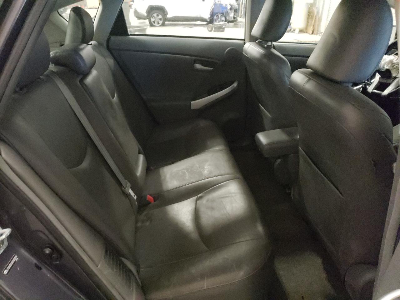 2010 Toyota Prius - Image 11