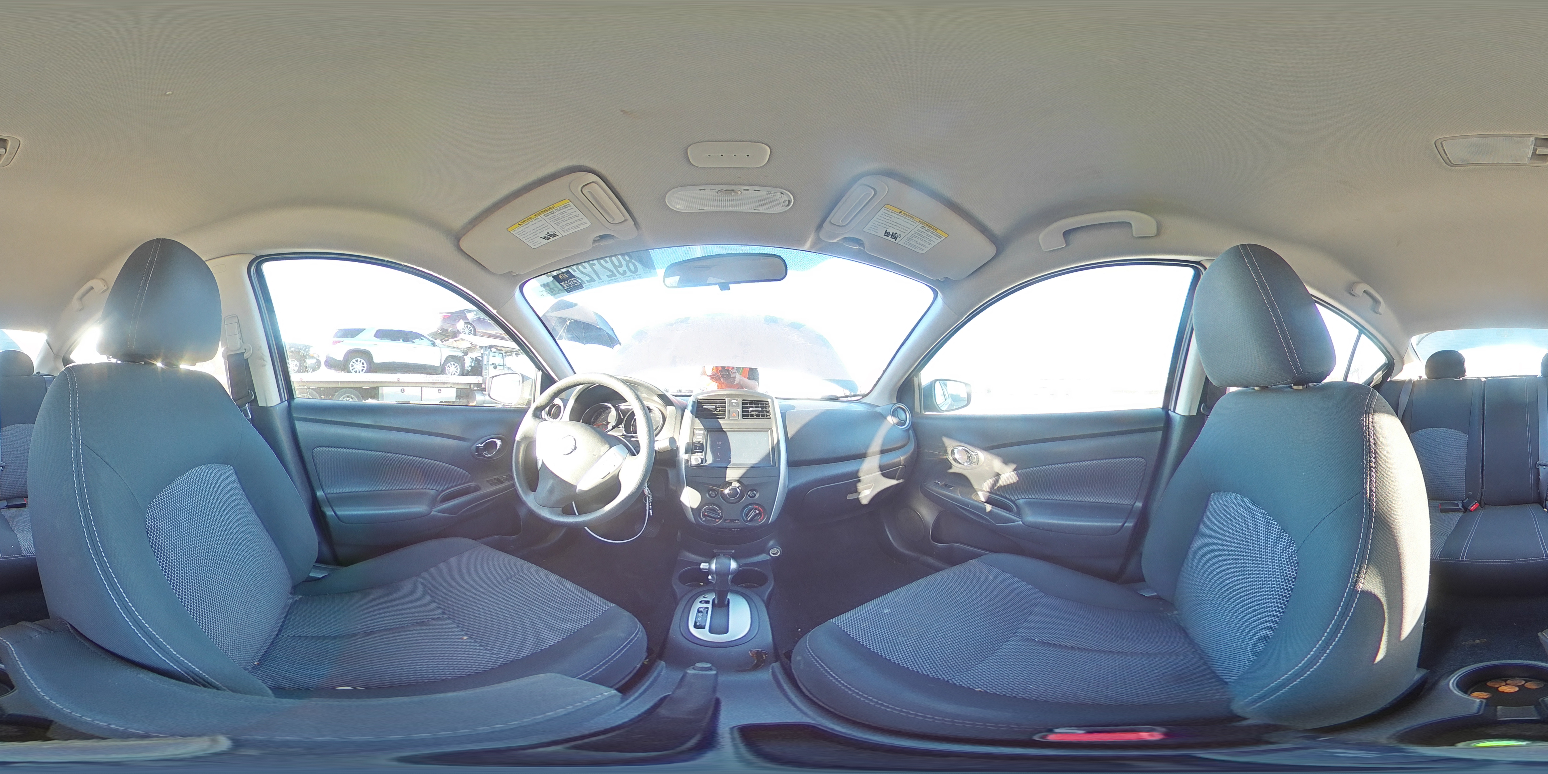 2019 Nissan Versa - Image 12