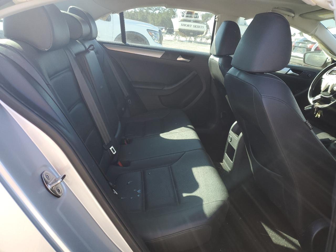 2015 Volkswagen Jetta - Image 10