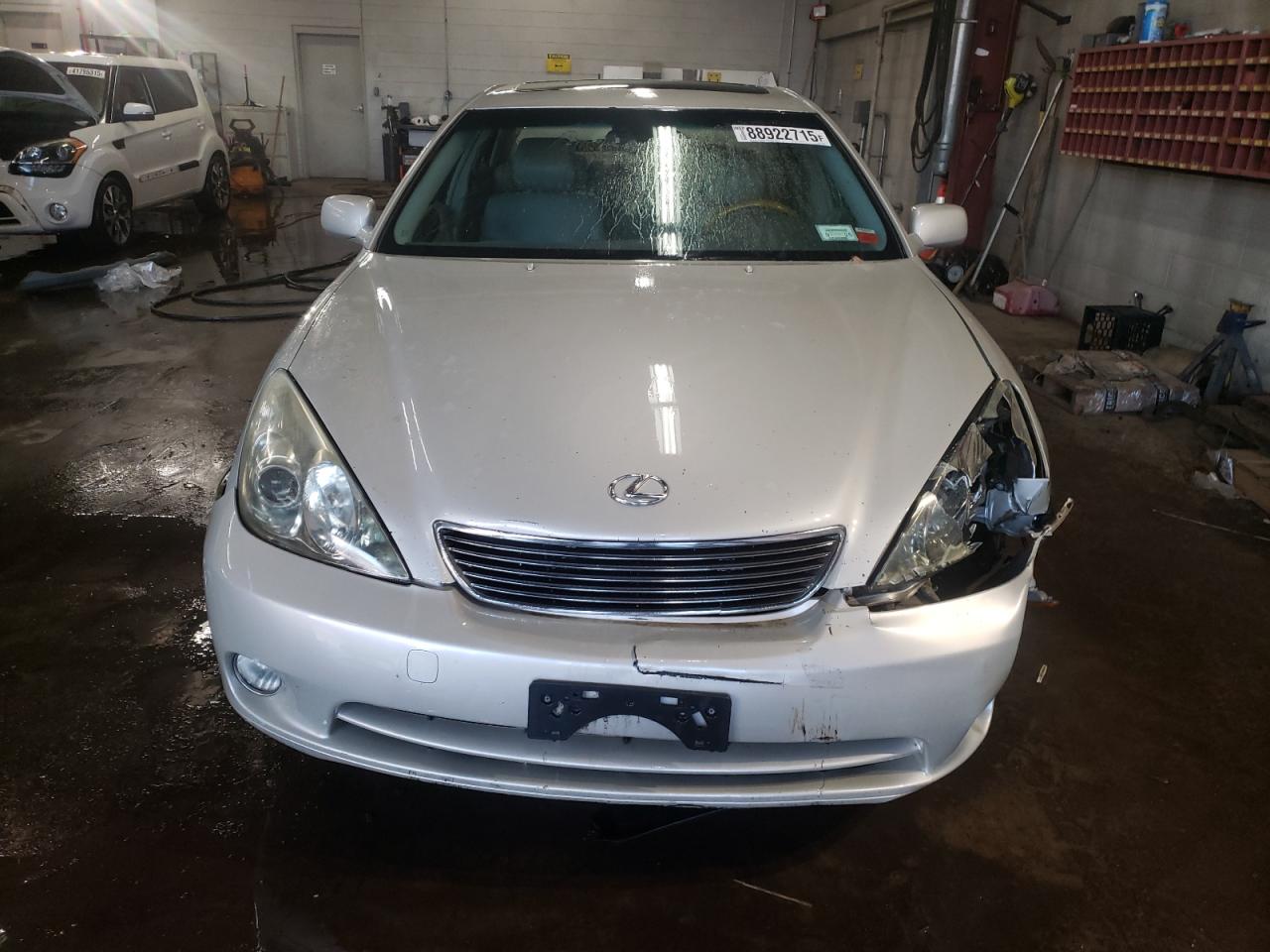 2005 Lexus ES - Image 5