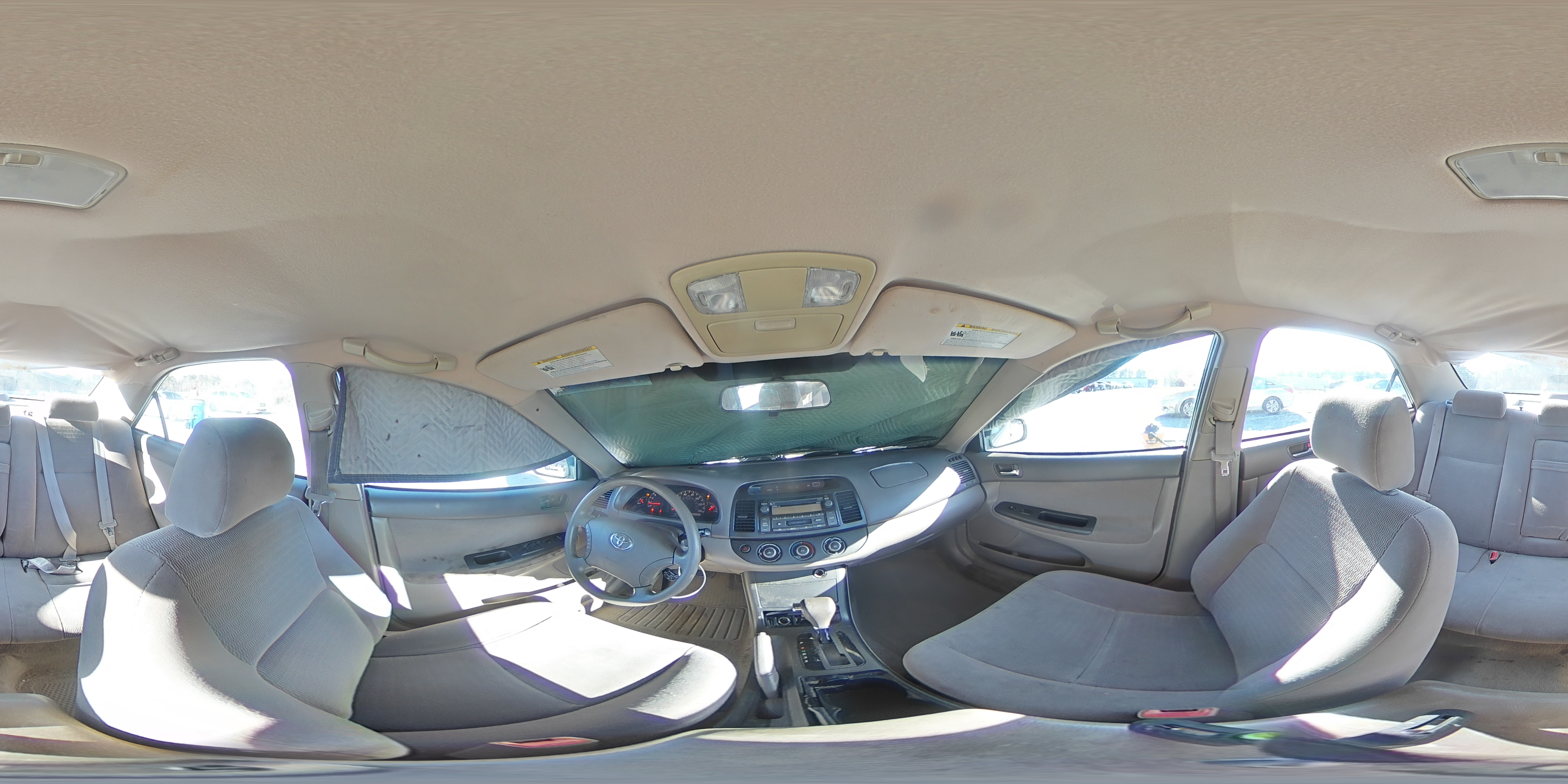 2005 Toyota Camry - Image 13