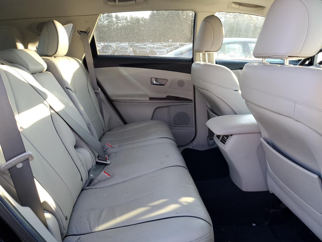2012 Toyota Venza - Image 11