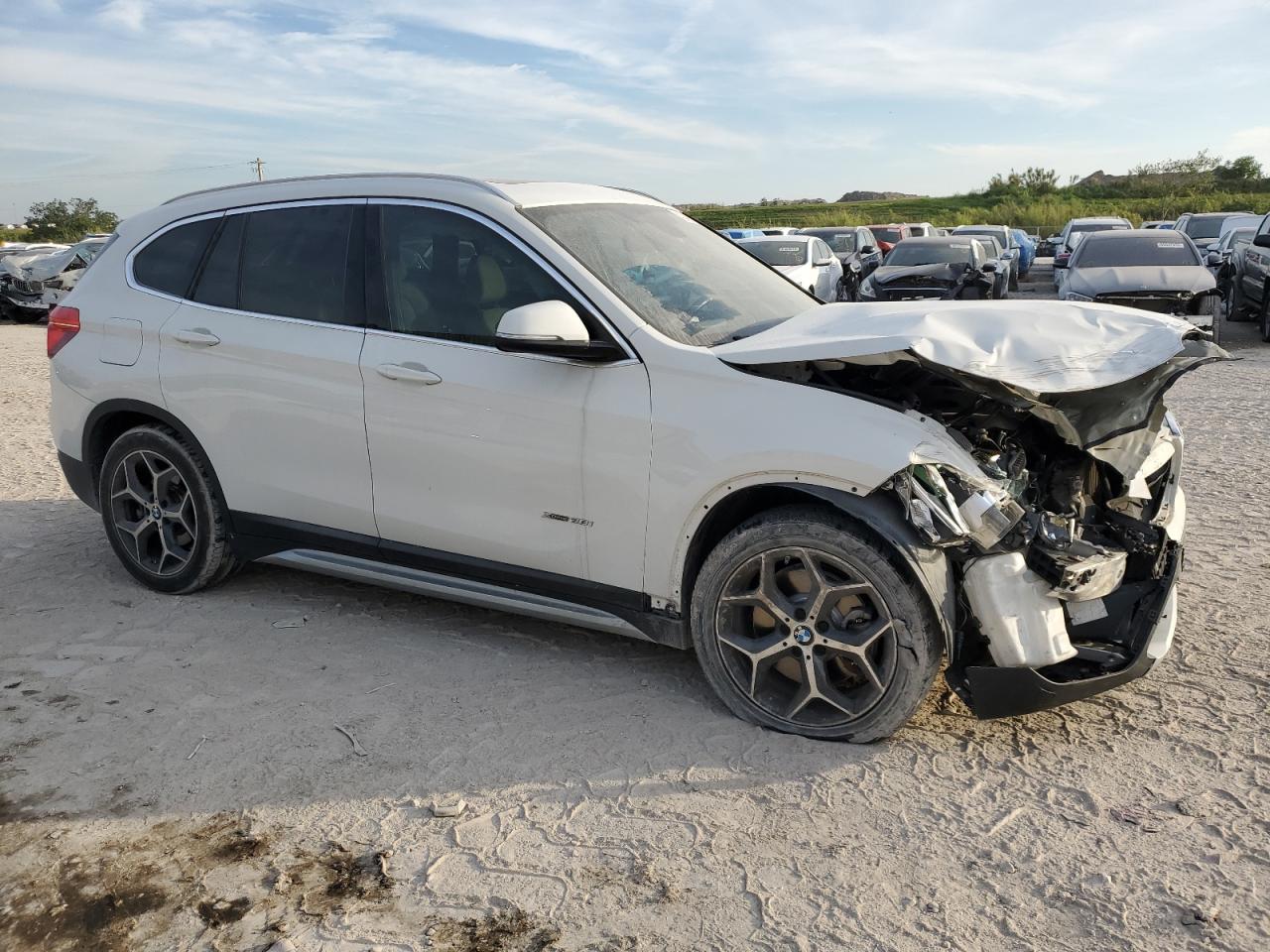 2016 BMW X1 - Image 4