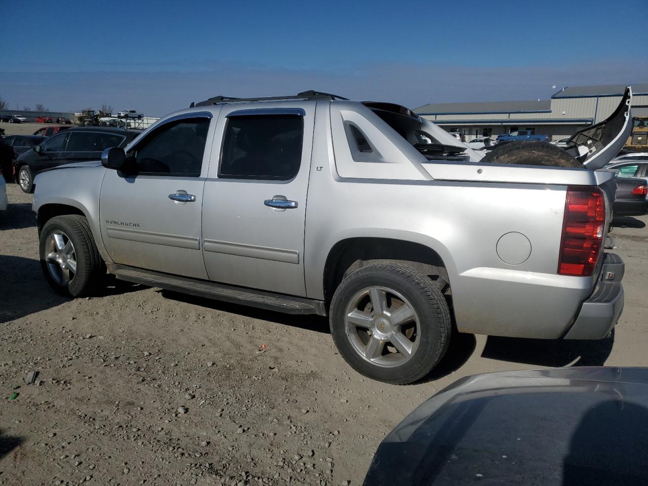 2012 Chevrolet Avalanche - Image 2