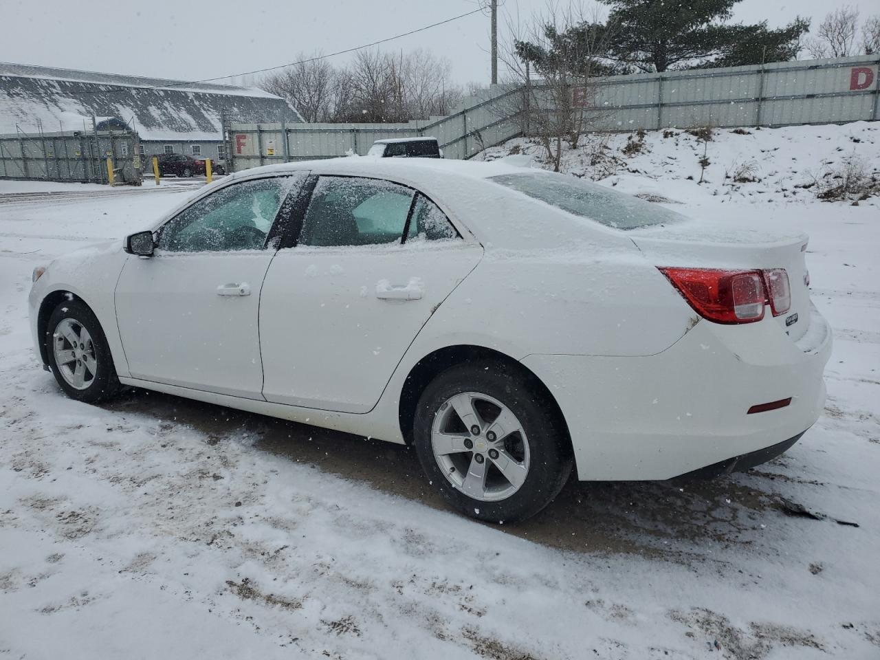 2016 Chevrolet Malibu - Image 2