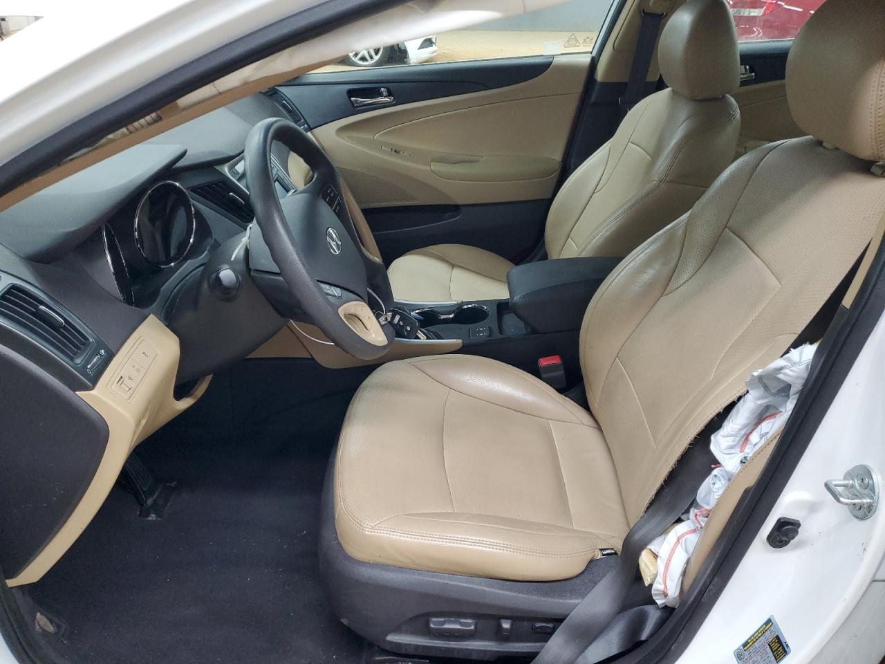 2014 Hyundai Sonata - Image 7
