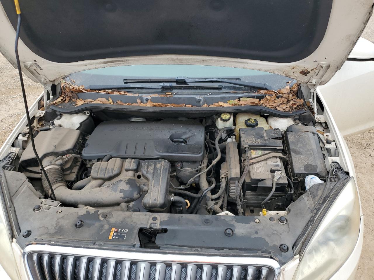2012 Buick Verano - Image 11