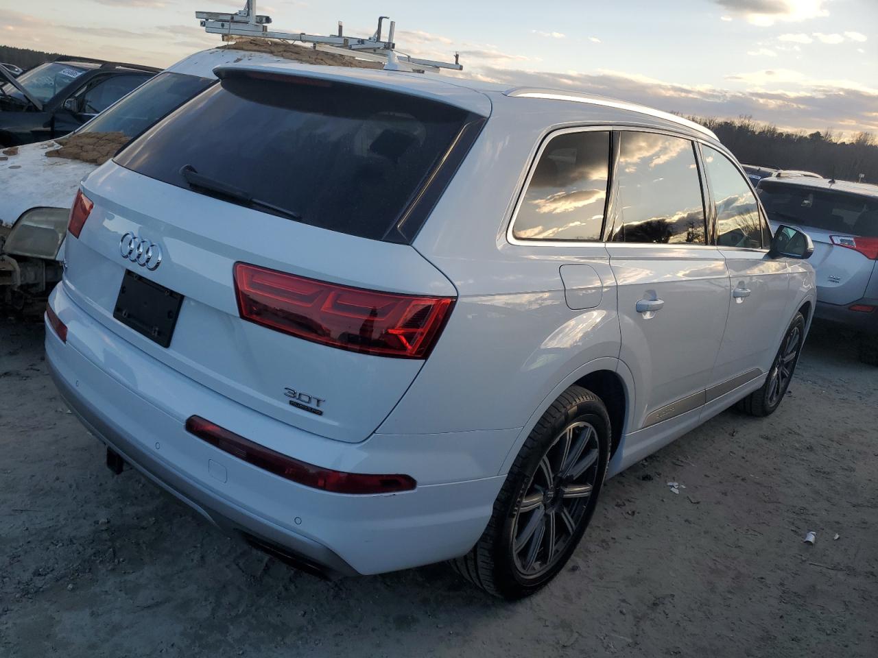 2017 Audi Q7 - Image 3