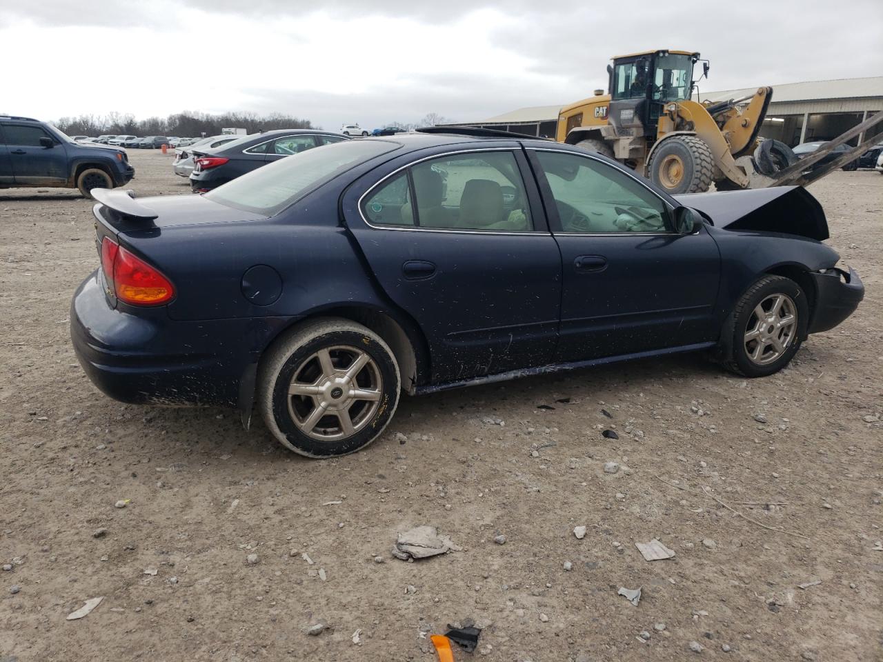 2004 Oldsmobile Alero - Image 3