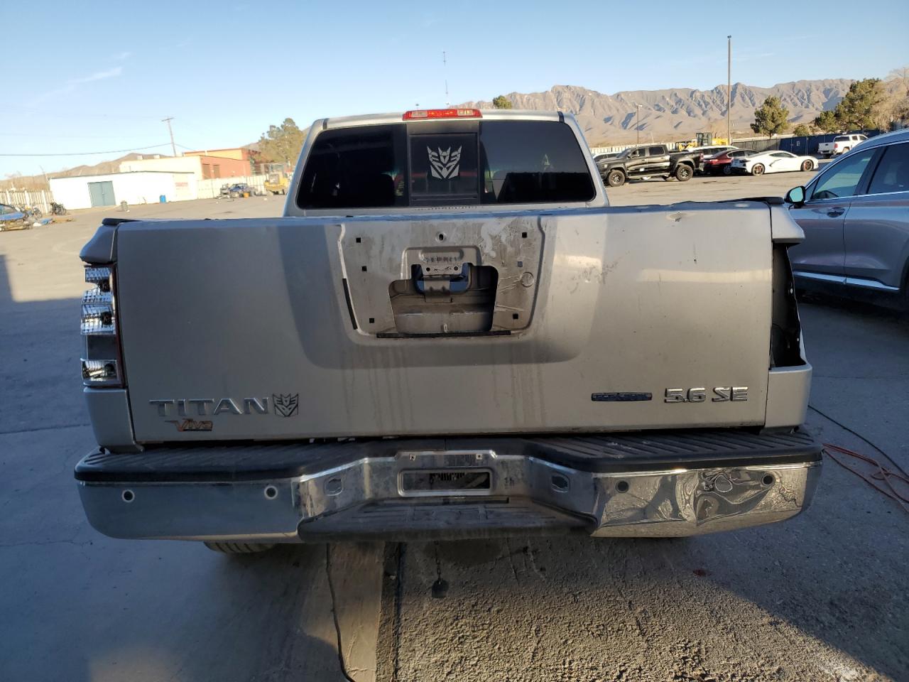 2010 Nissan Titan - Image 6