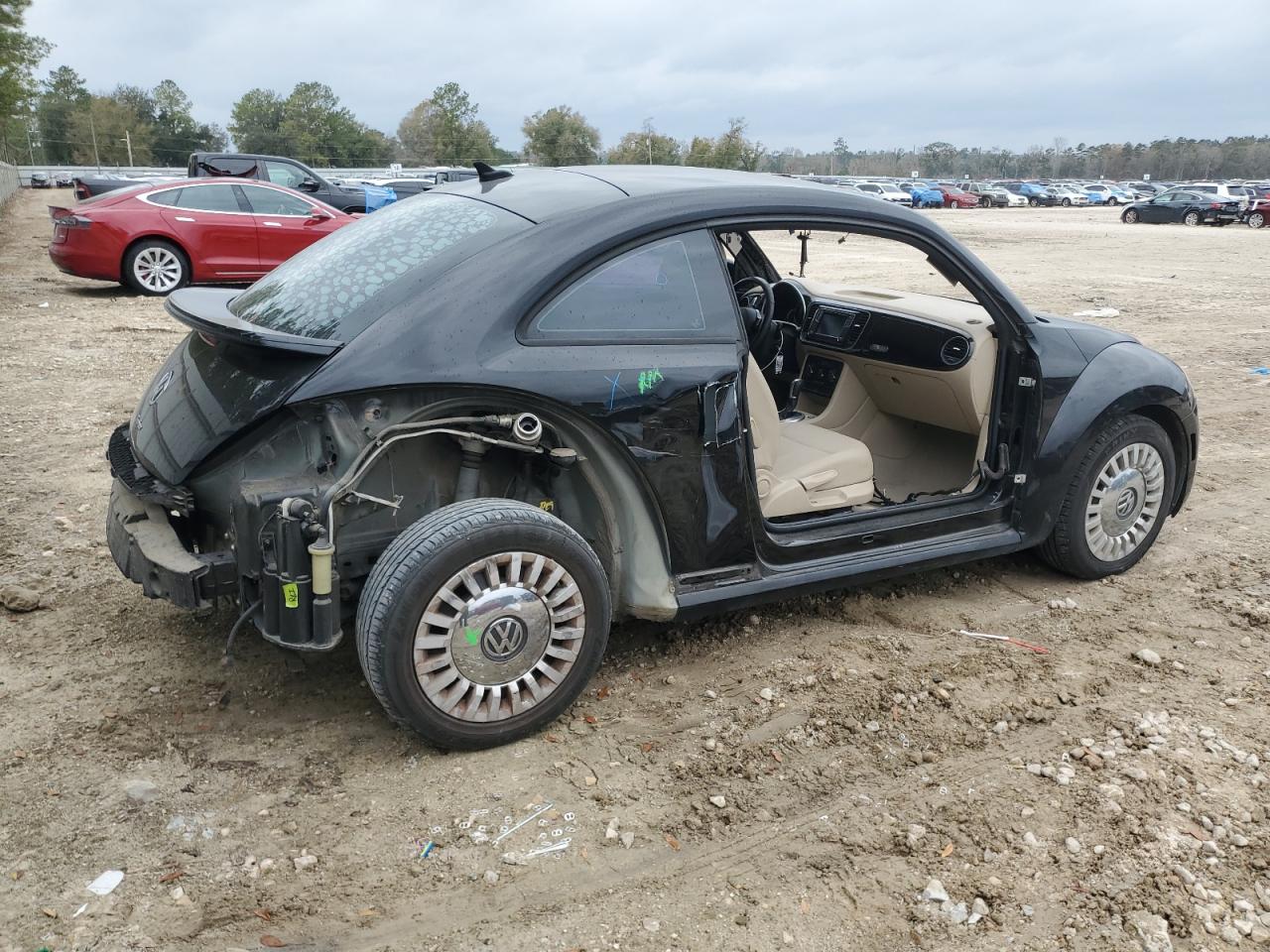 2016 Volkswagen Beetle - Image 3