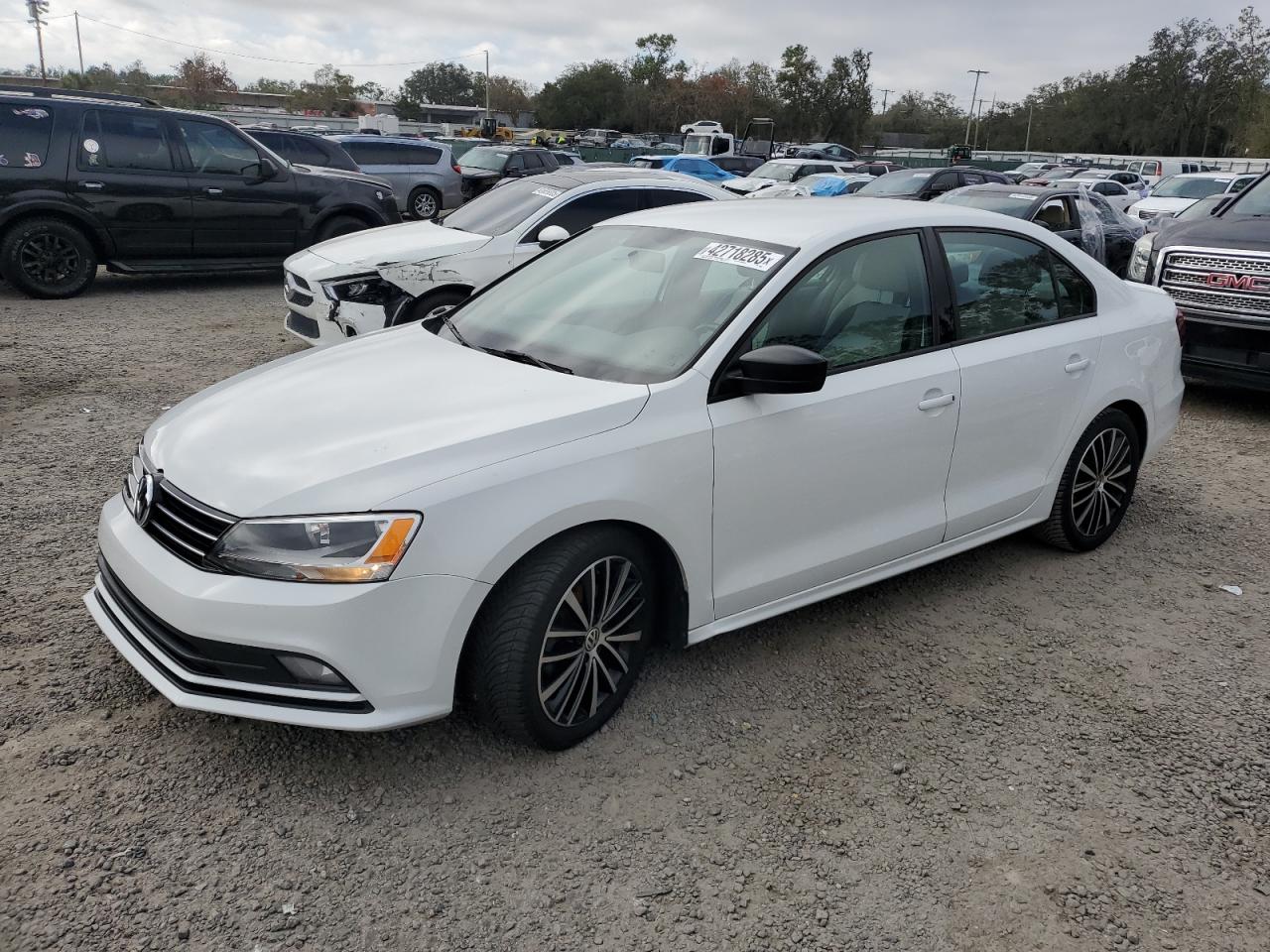 2016 Volkswagen Jetta - Image 1