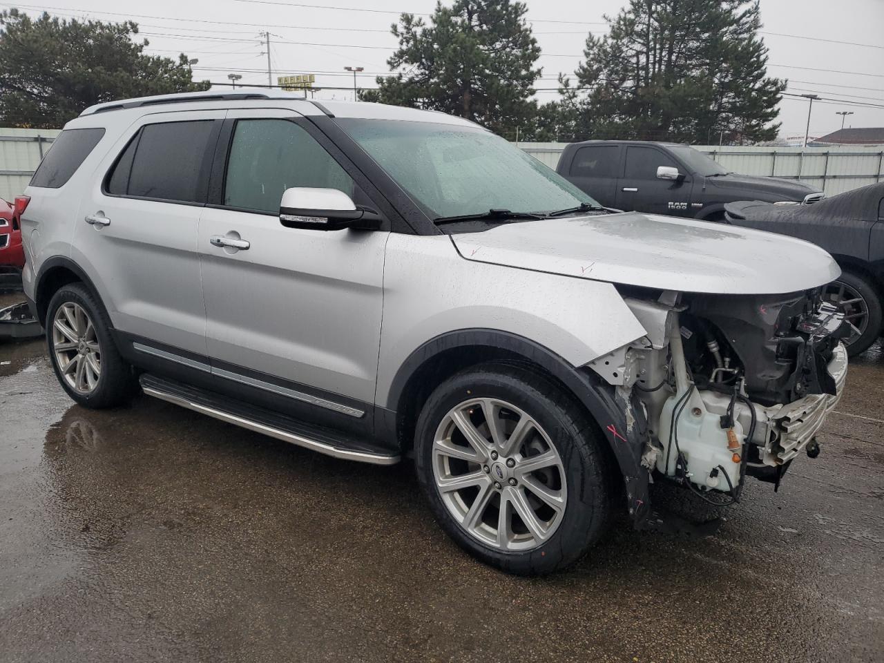 2016 Ford Explorer - Image 4