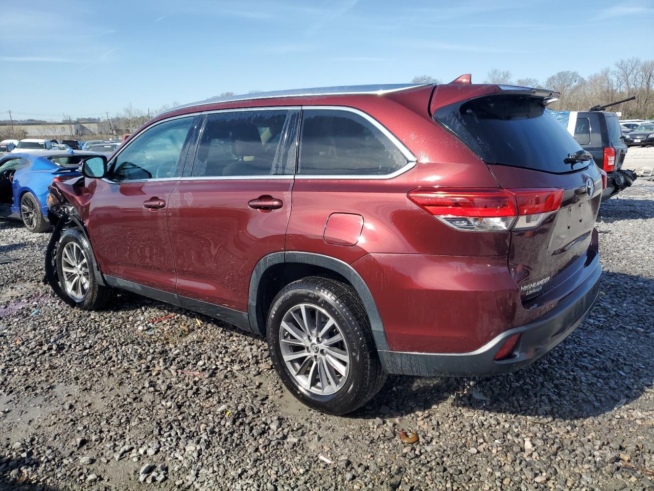 2019 Toyota Highlander - Image 2
