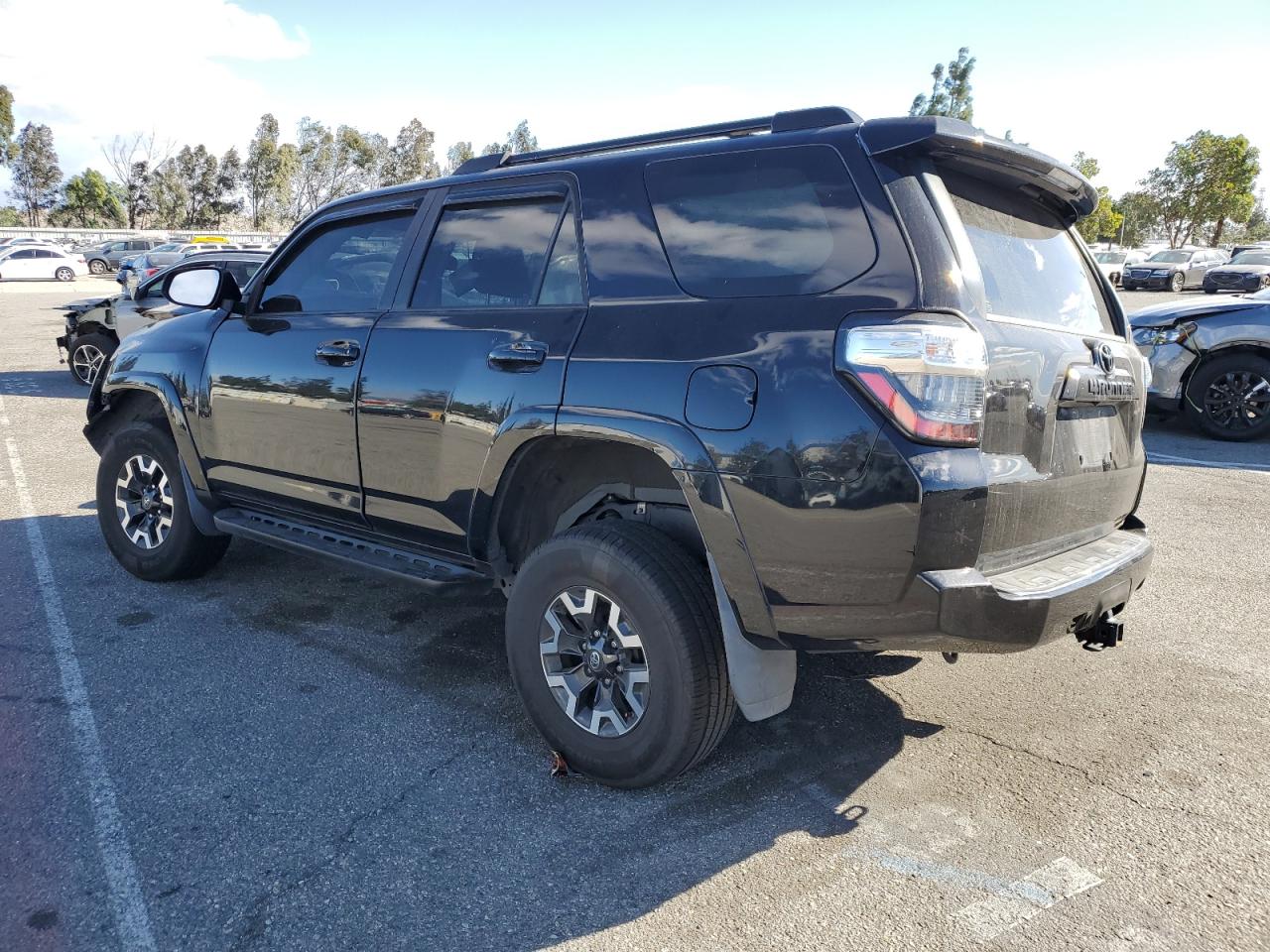 2020 Toyota 4Runner - Image 2