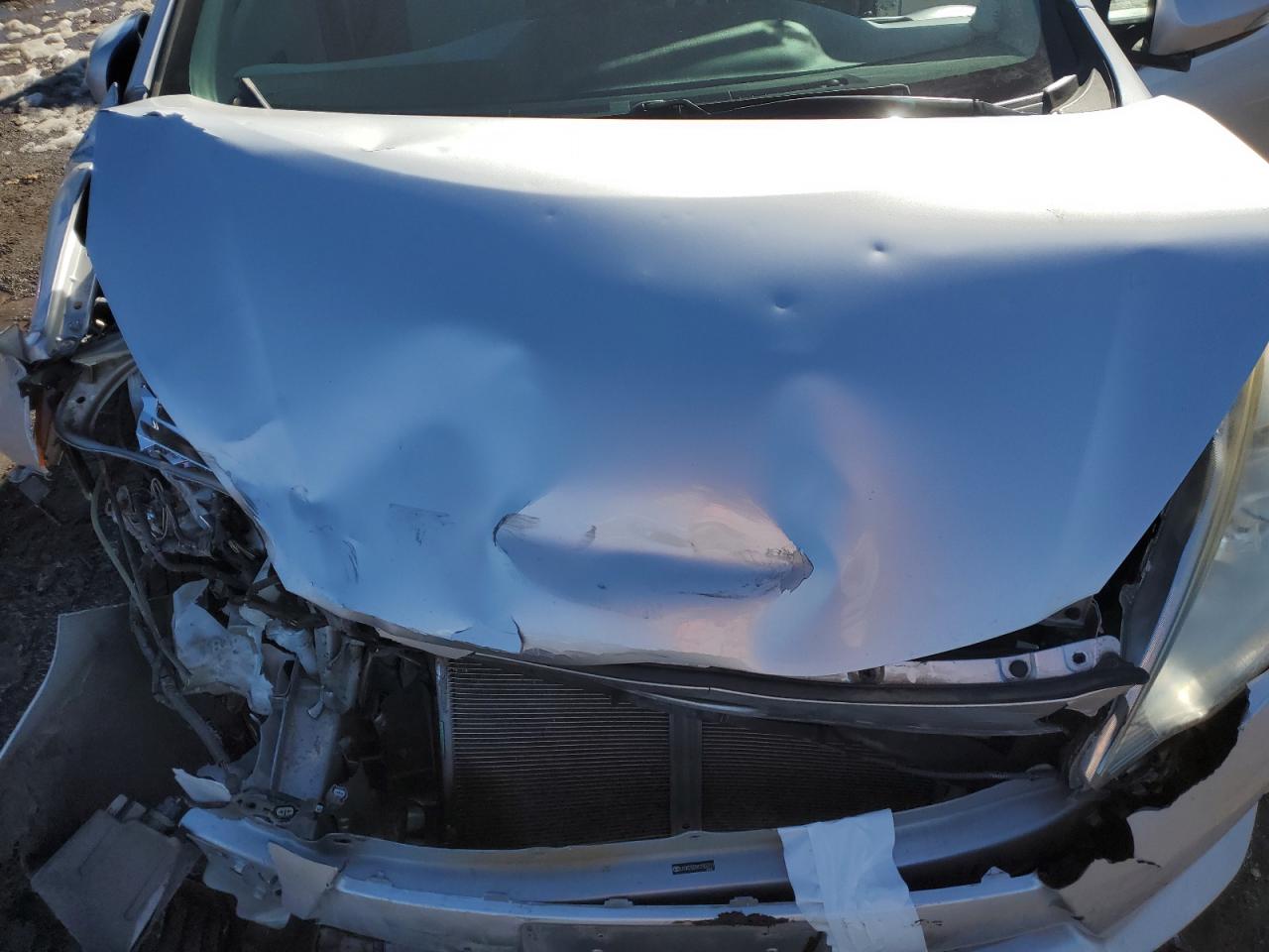 2012 Toyota Prius - Image 11