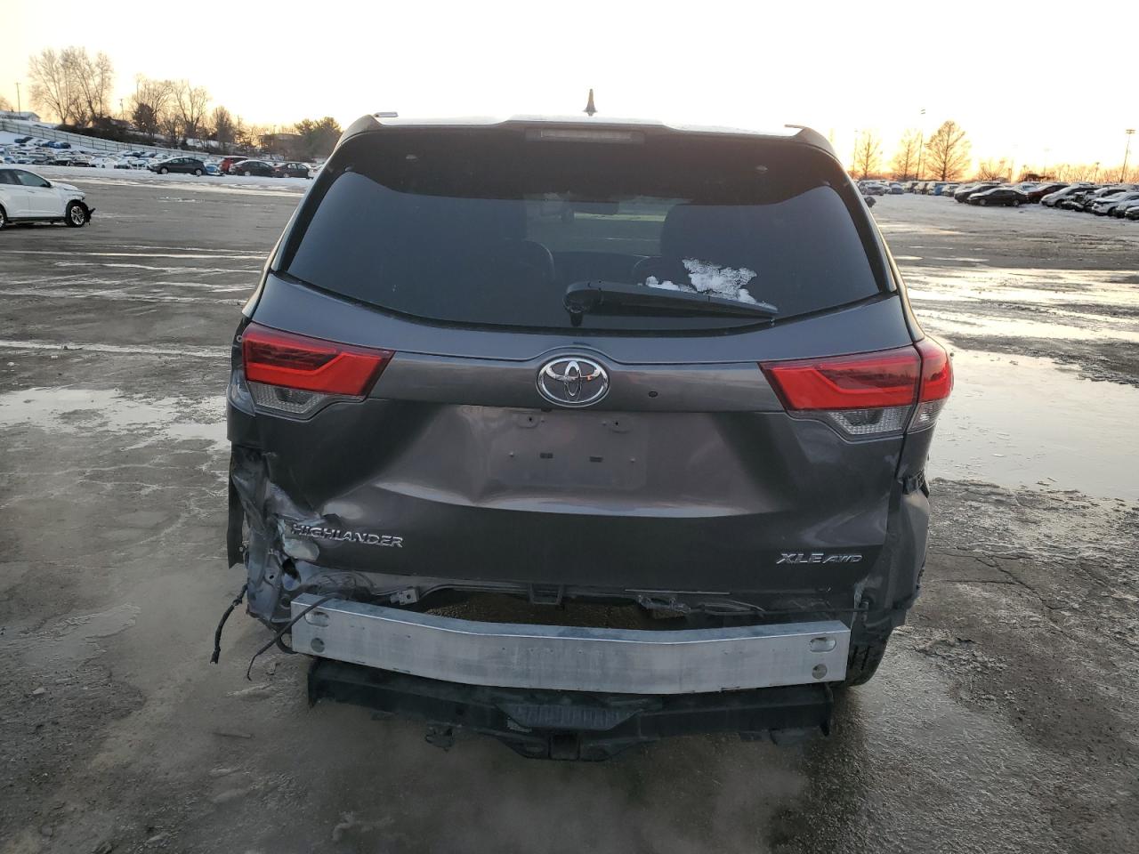 2019 Toyota Highlander Se VIN: 5TDJZRFH2KS939808 Lot: 88526215
