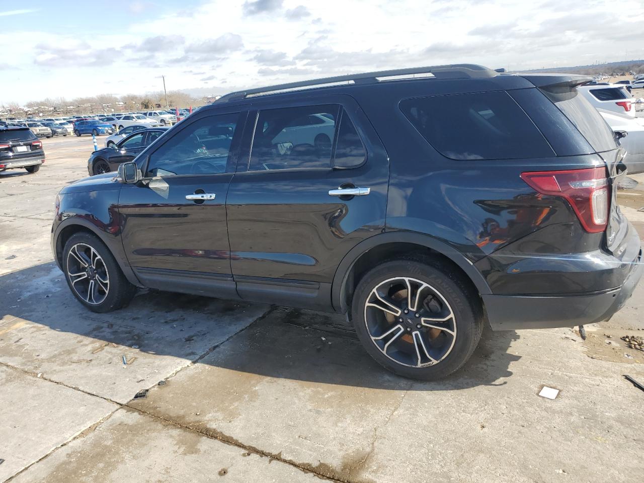 2013 Ford Explorer - Image 2