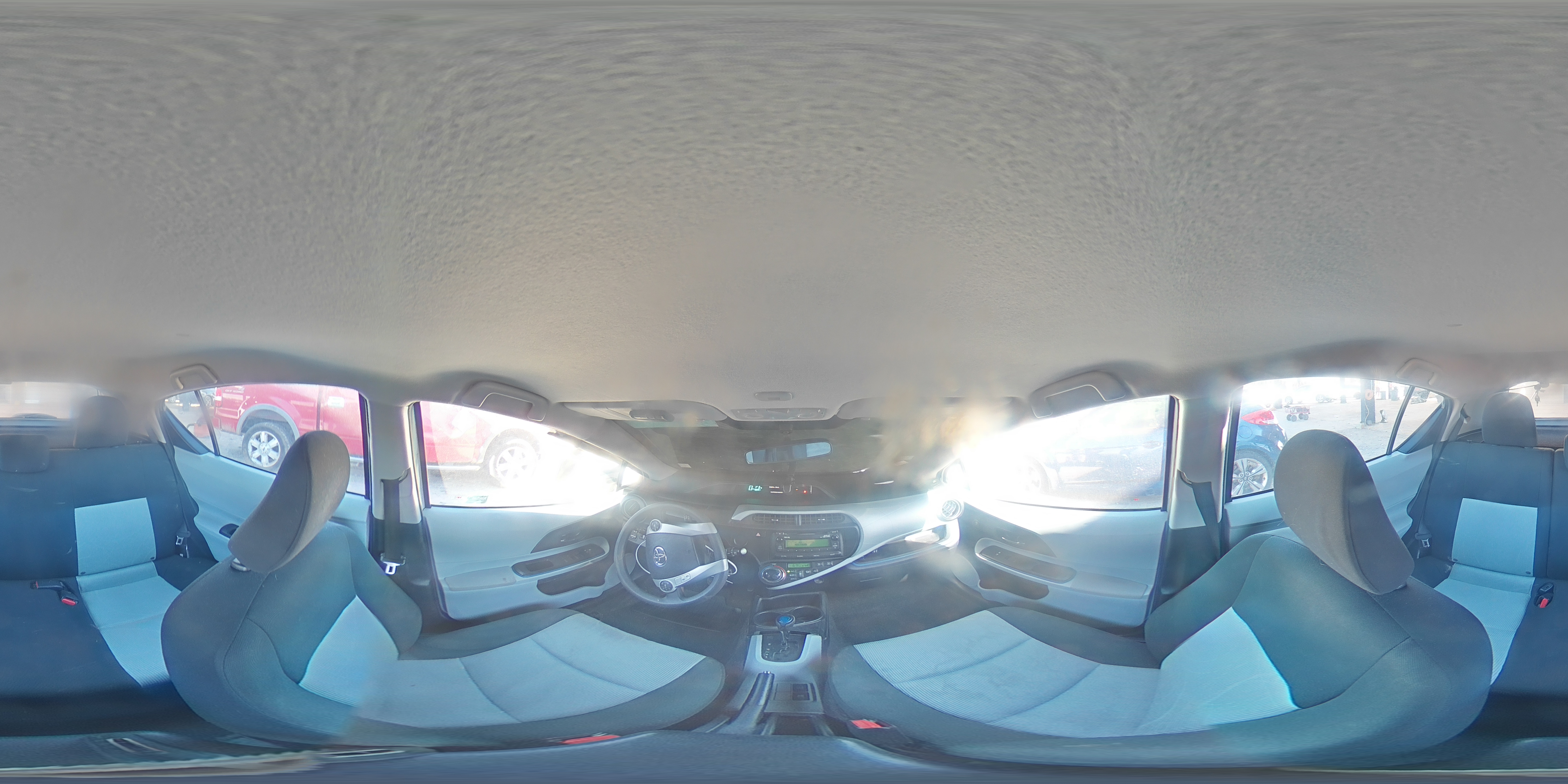 2012 Toyota Prius - Image 15