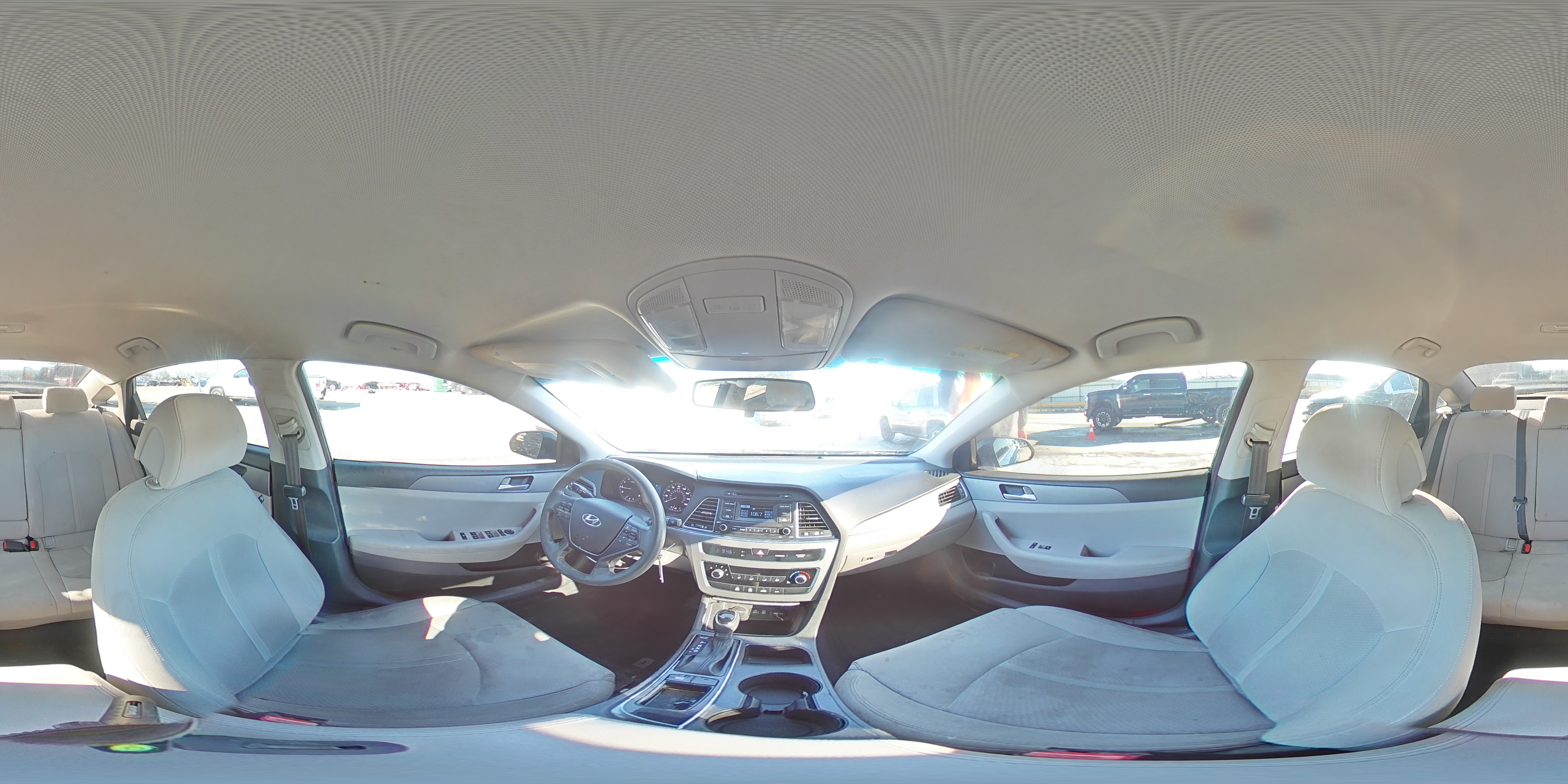2015 Hyundai Sonata - Image 14