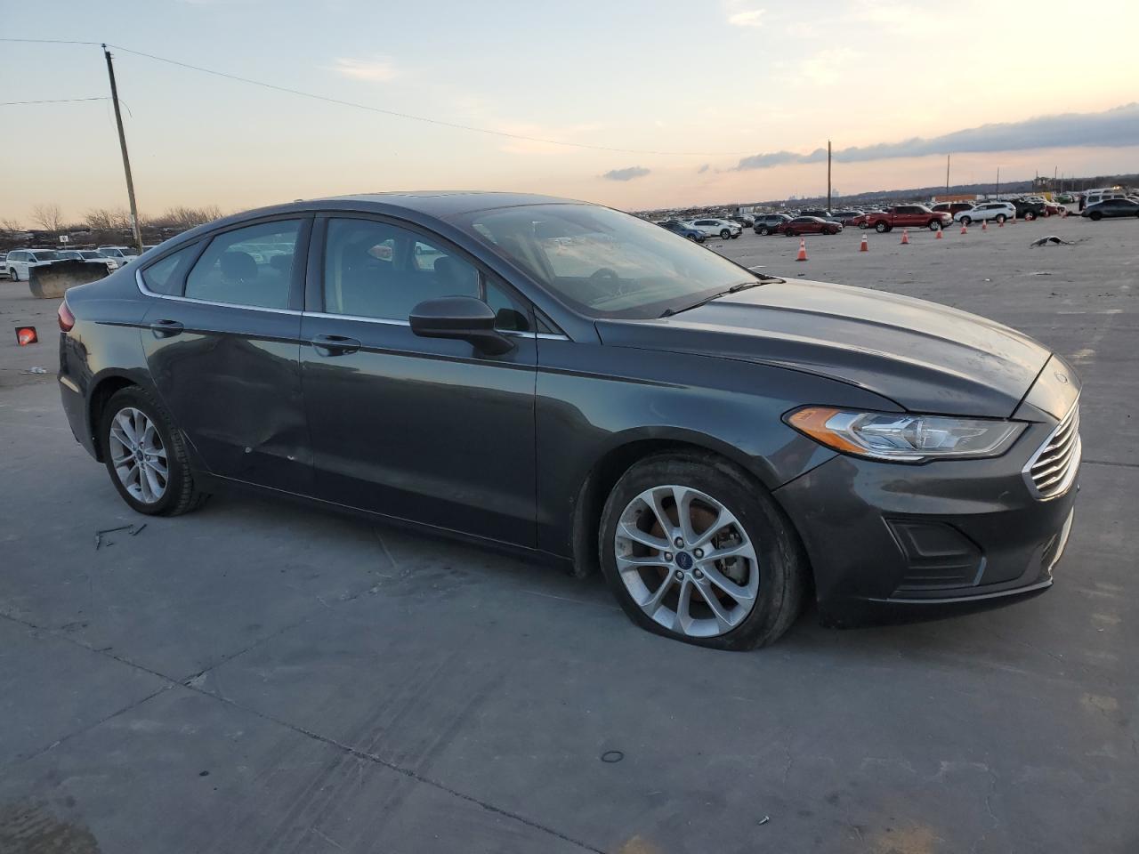2020 Ford Fusion - Image 4