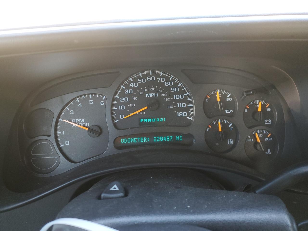 2003 Chevrolet Silverado - Image 9
