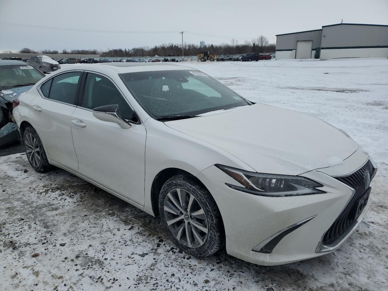 2021 Lexus ES - Image 4