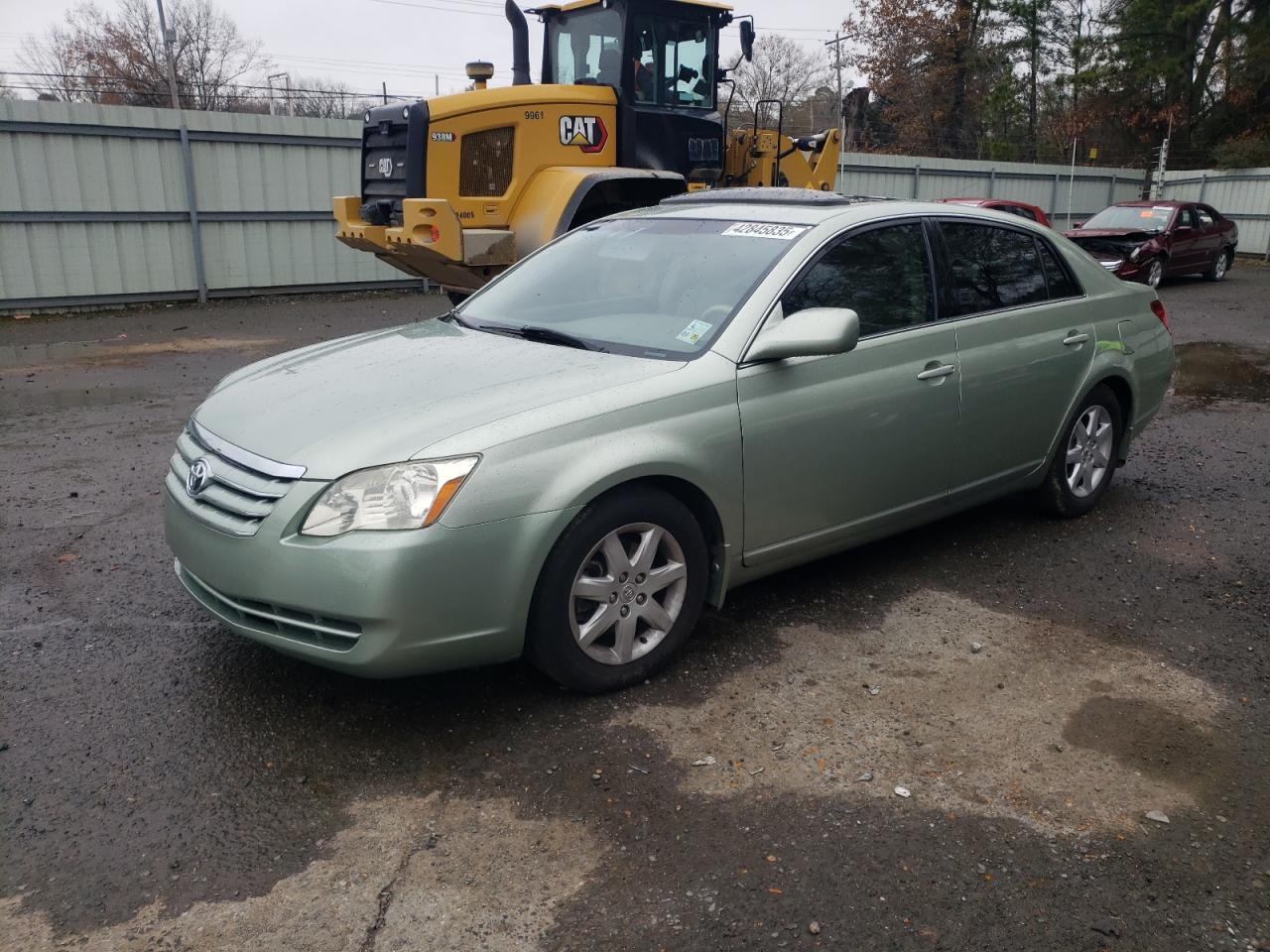 2006 Toyota Avalon - Image 1