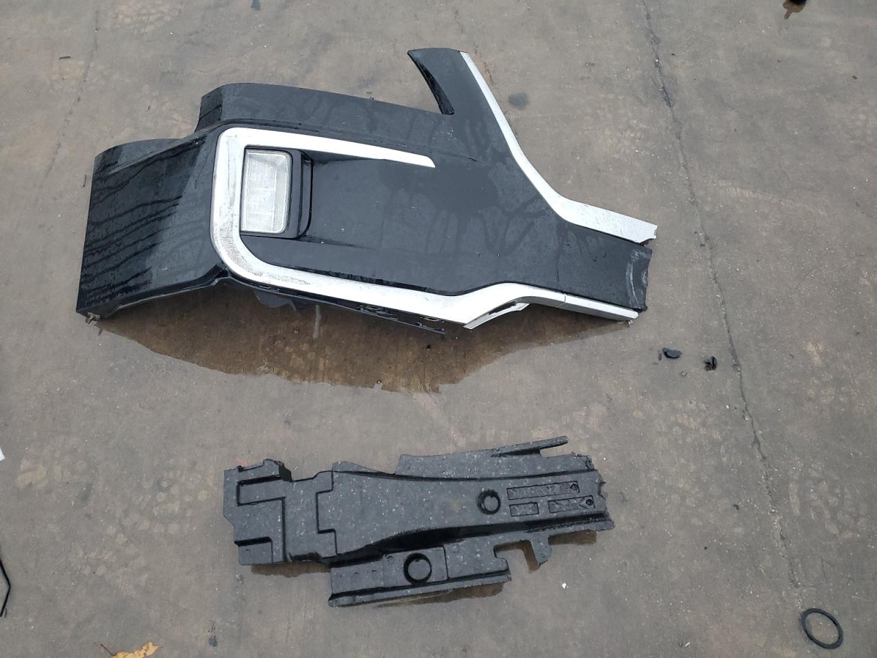 2017 GMC Terrain - Image 13