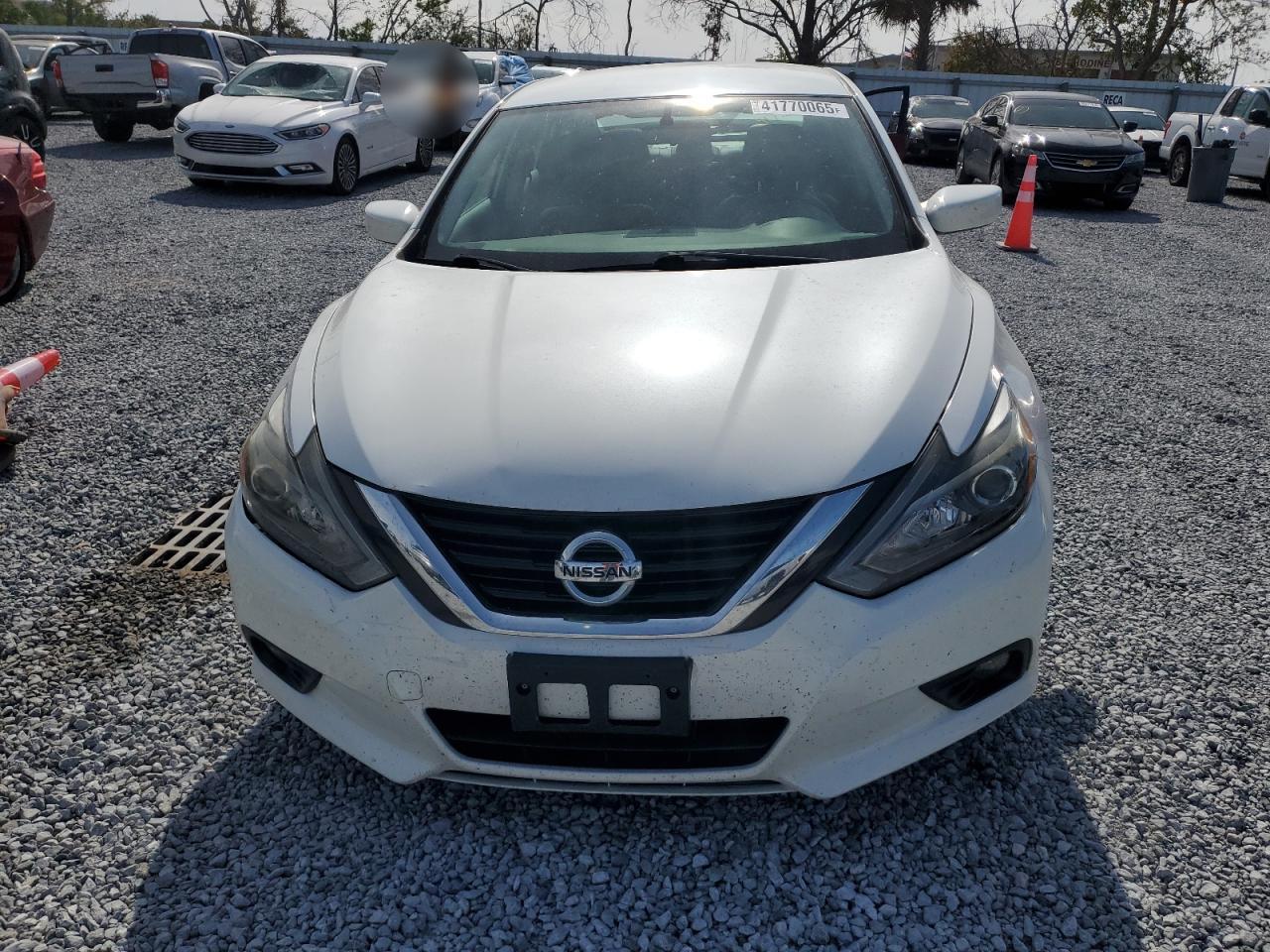 2018 Nissan Altima - Image 5
