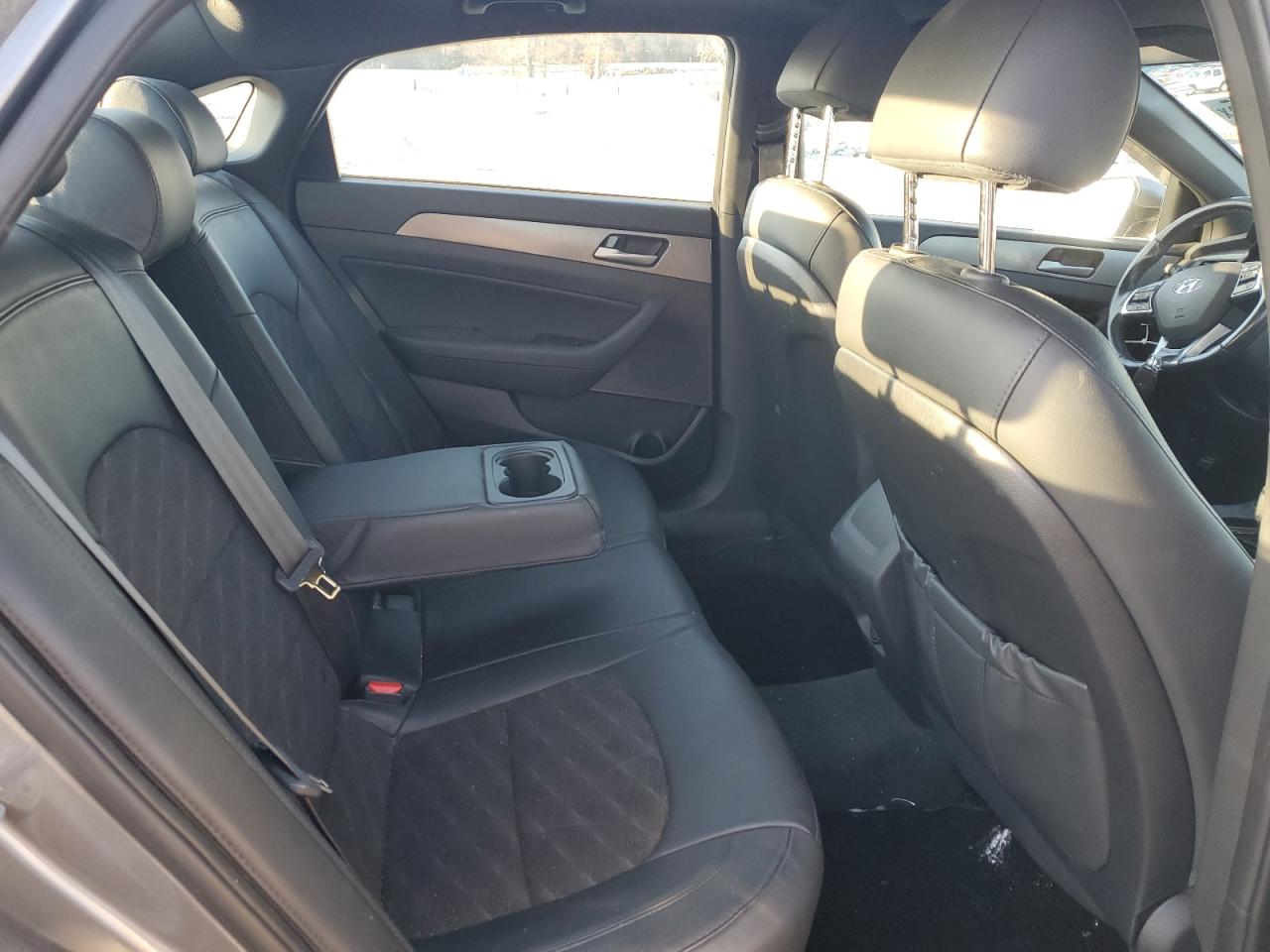 2018 Hyundai Sonata - Image 10