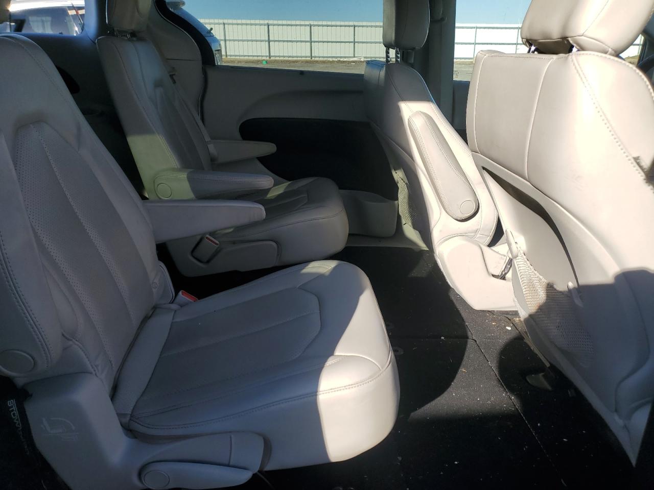 2021 Chrysler Voyager - Image 11